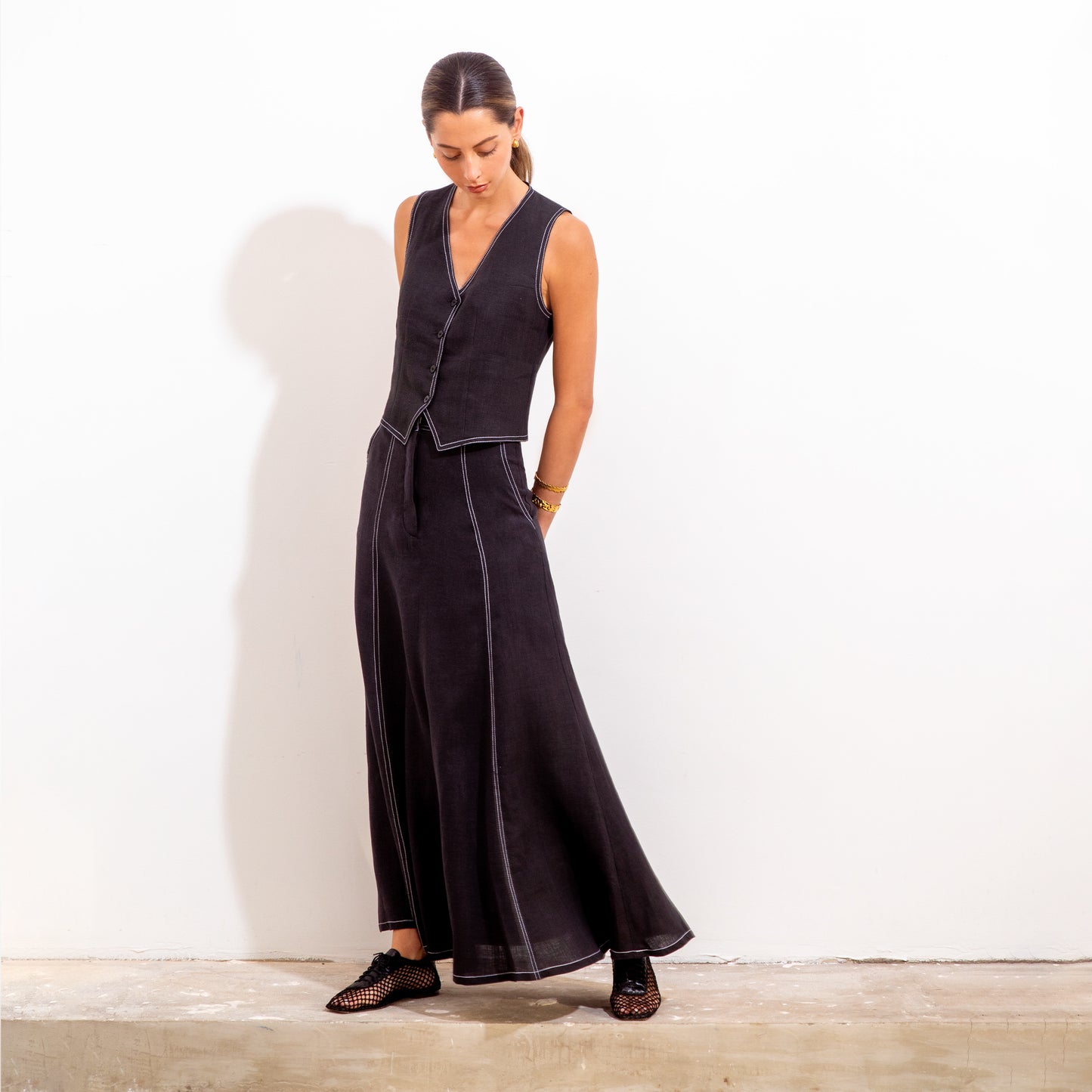 Nerea Vest Black Linen