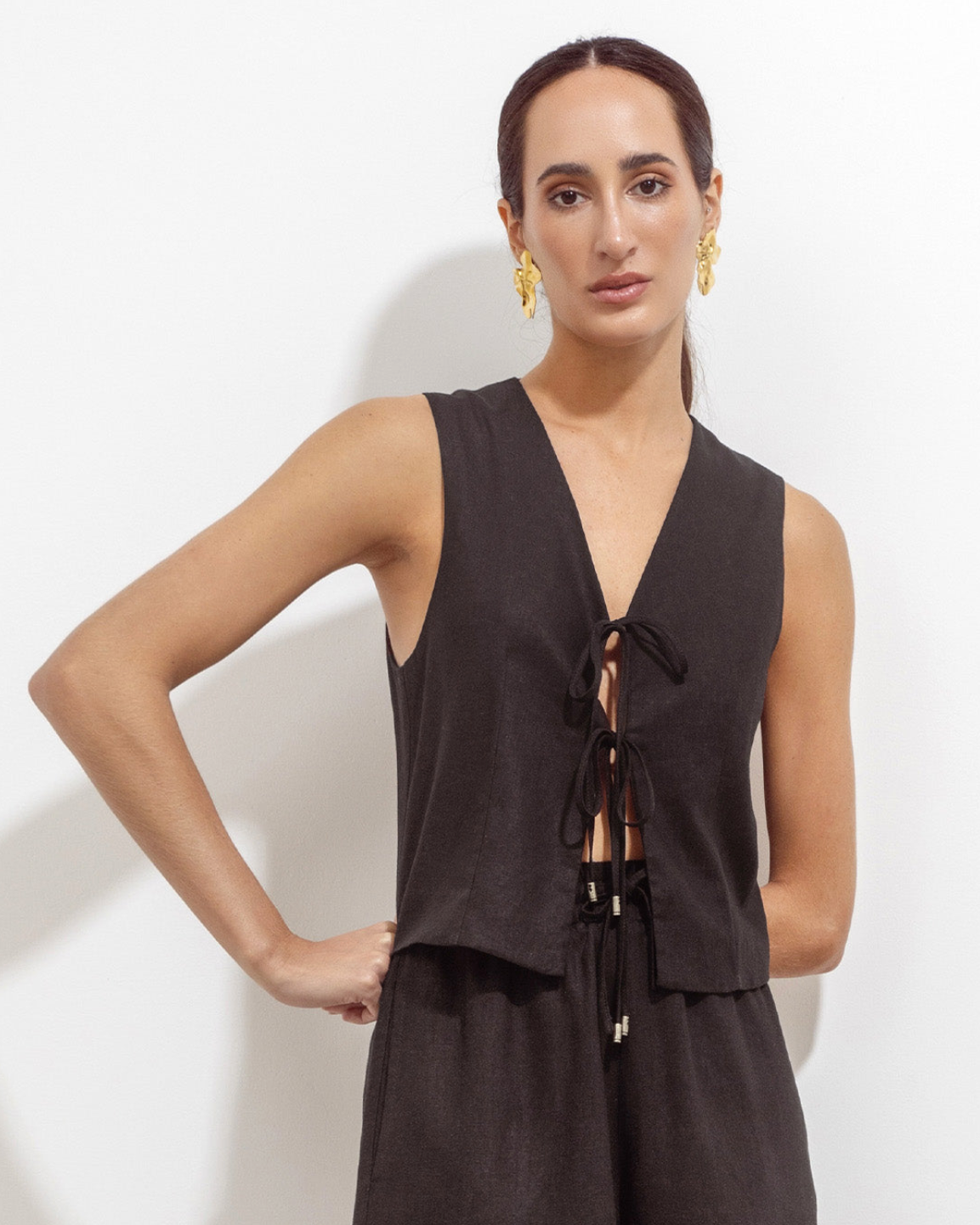 Coffee Vest Black Linen