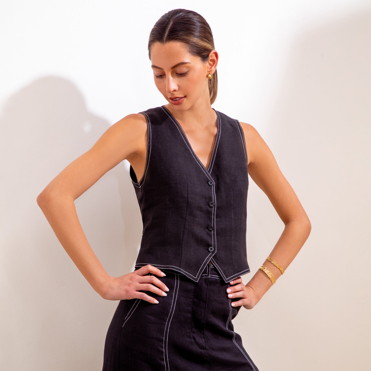 Nerea Vest Black Linen